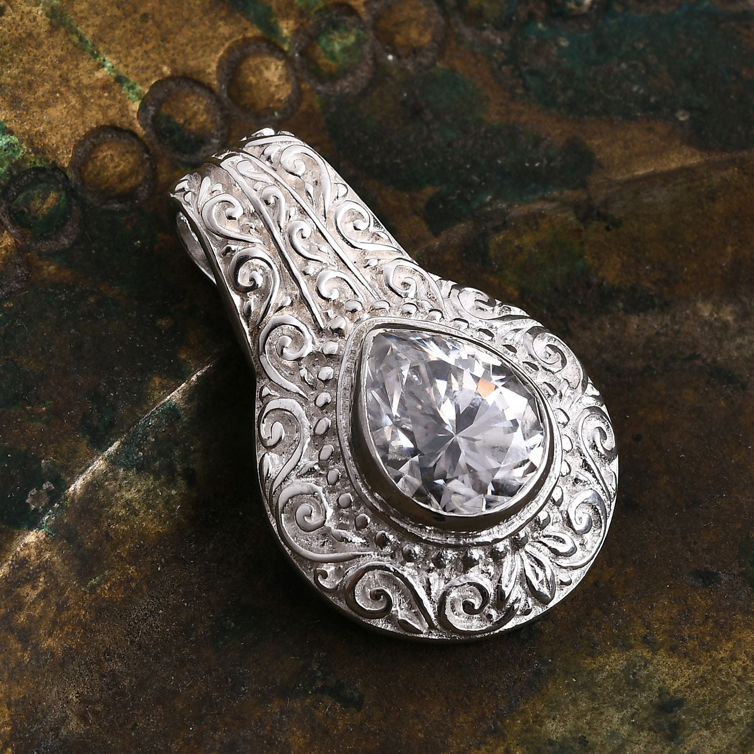 D'Joy Royal Bali Tropfenschliff Moissanit Ringe und Anhänger in 925 Silber