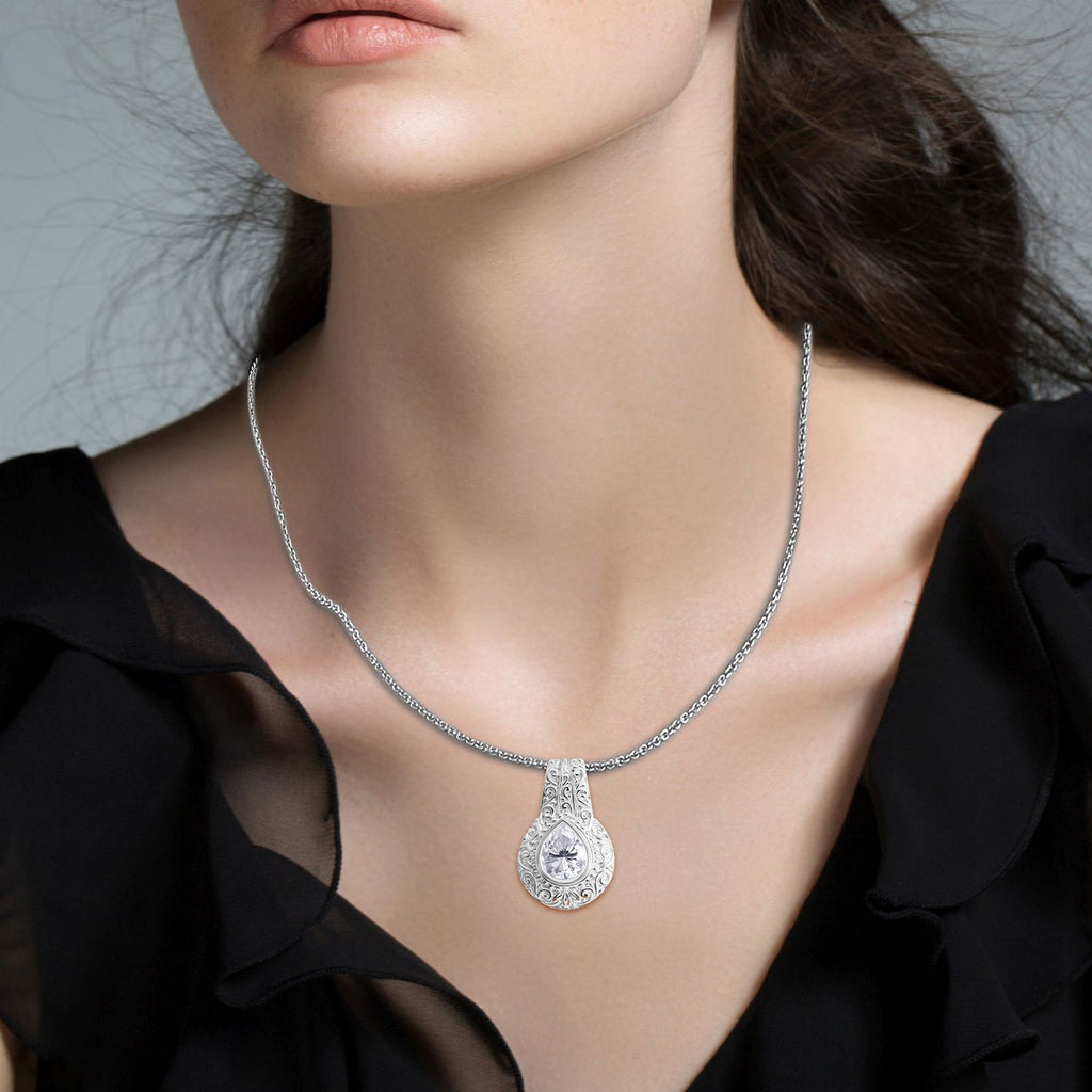 D'Joy Royal Bali Tropfenschliff Moissanit Ringe und Anhänger in 925 Silber