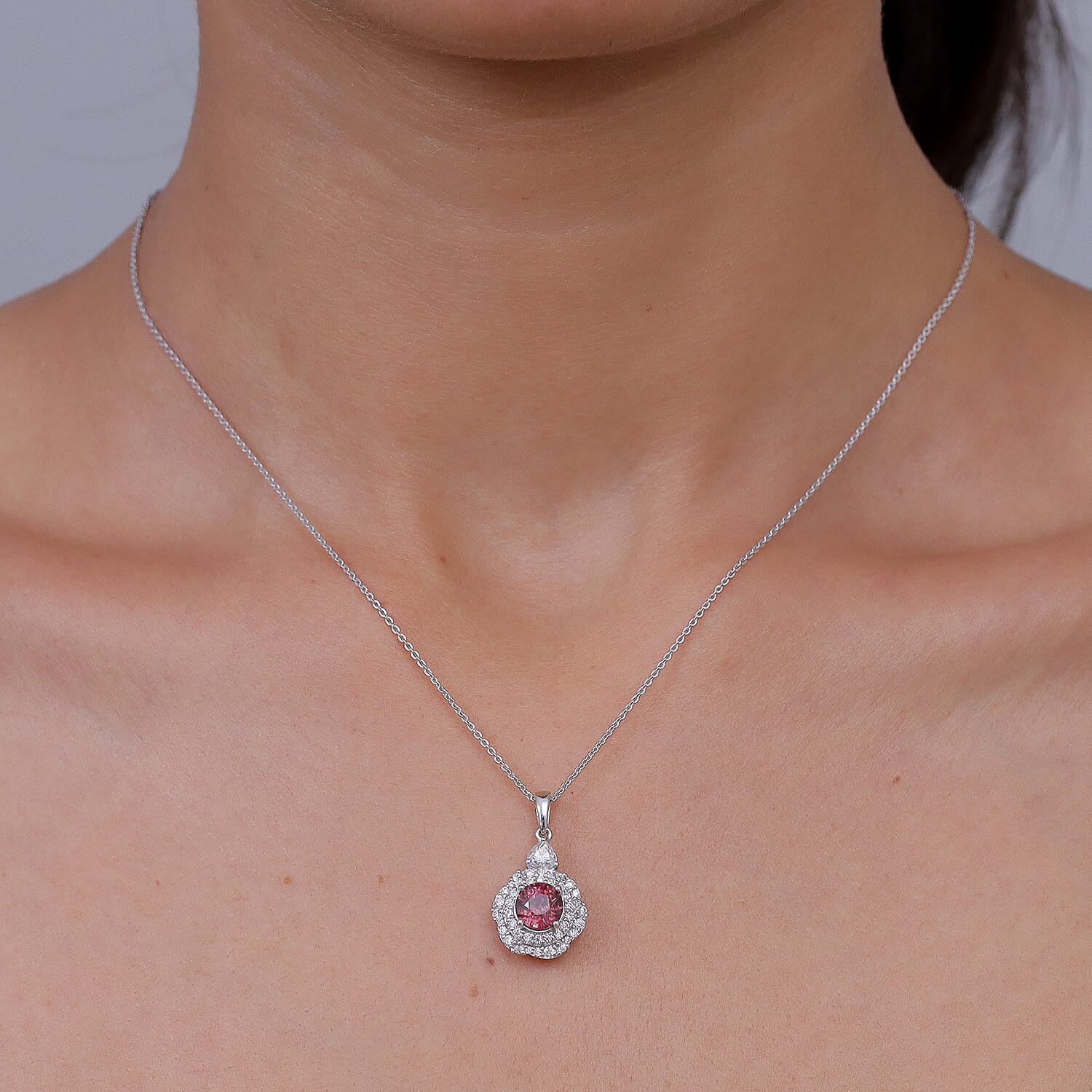 D'Joy AA Himbeer Zirkon, Moissanit AGI zertifiziert Schmuckset ca. 50 cm 925 Silber Rhodiniert ca. 2,65 ct.
