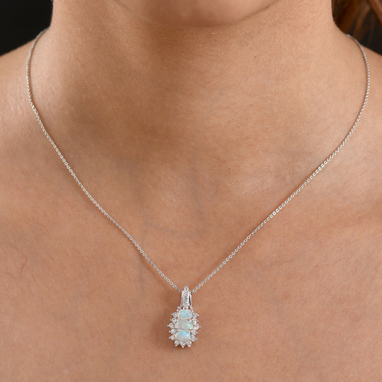 D'Joy AA Natürlicher, äthiopischer Welo Opal Anhänger mit Kette, ca. 50 cm 925 Silber Rhodiniert ca. 1.49 ct