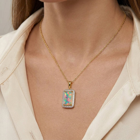 D'Joy AAA Natürlicher, äthiopischer Welo Opal, Weißer Diamant Anhänger mit Kette, ca. 50 cm 925 Silber 750 Gelbgold vermeil ca. 2.08 ct