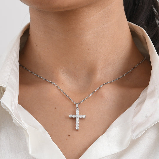 D'Joy Moissanit Kreuz Anhänger mit 50cm Edelstahl Kette, 925 Silber rhodiniert - 1 ct.
