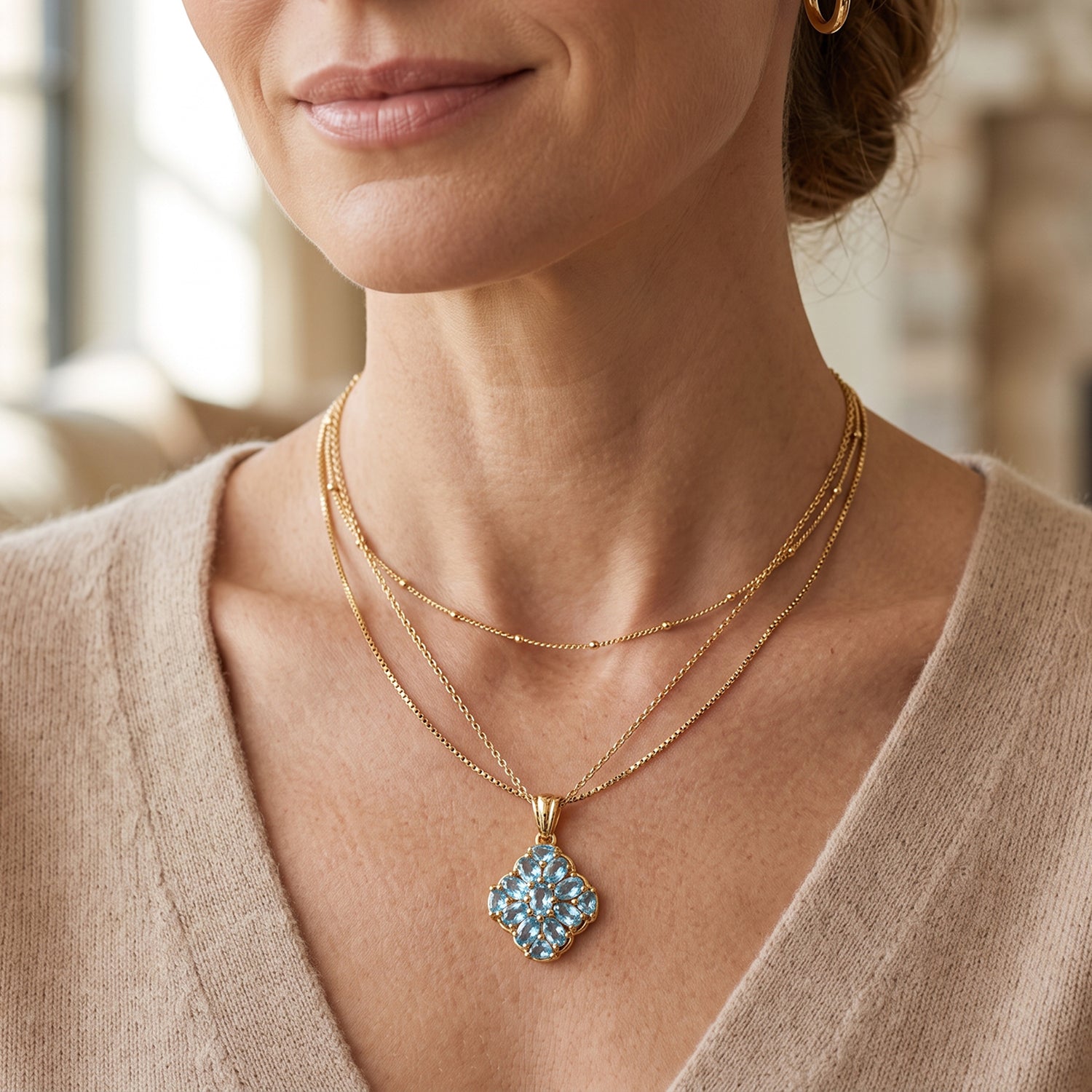 EverTrue AA blauer Apatit Anhänger mit 50cm Edelstahl Kette, Bronze mit Gelbgold E-Beschichtung - 3,06 ct.