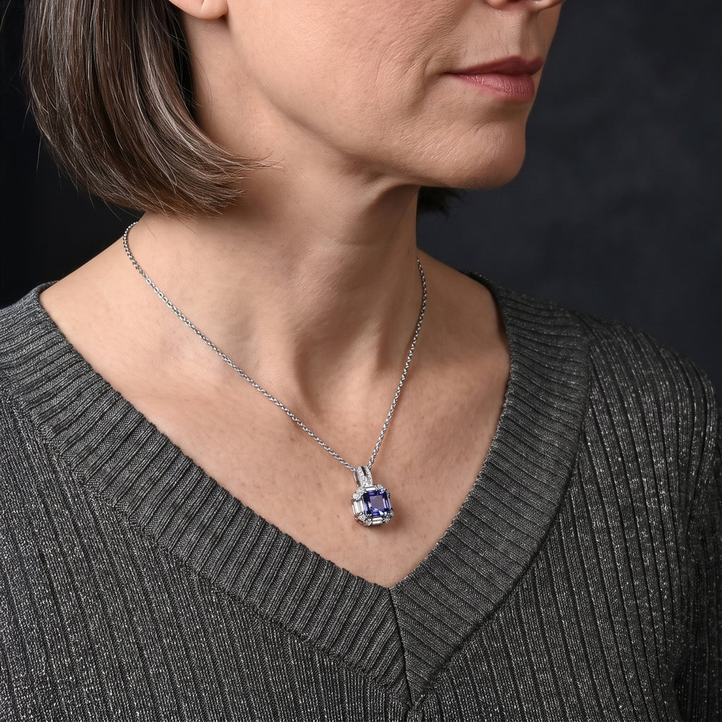 D'Joy Farbwechsel Fluorit und Moissanit Anhänger mit 50cm Edelstahl-Kette, 925 Silber rhodiniert - 3,70 ct.