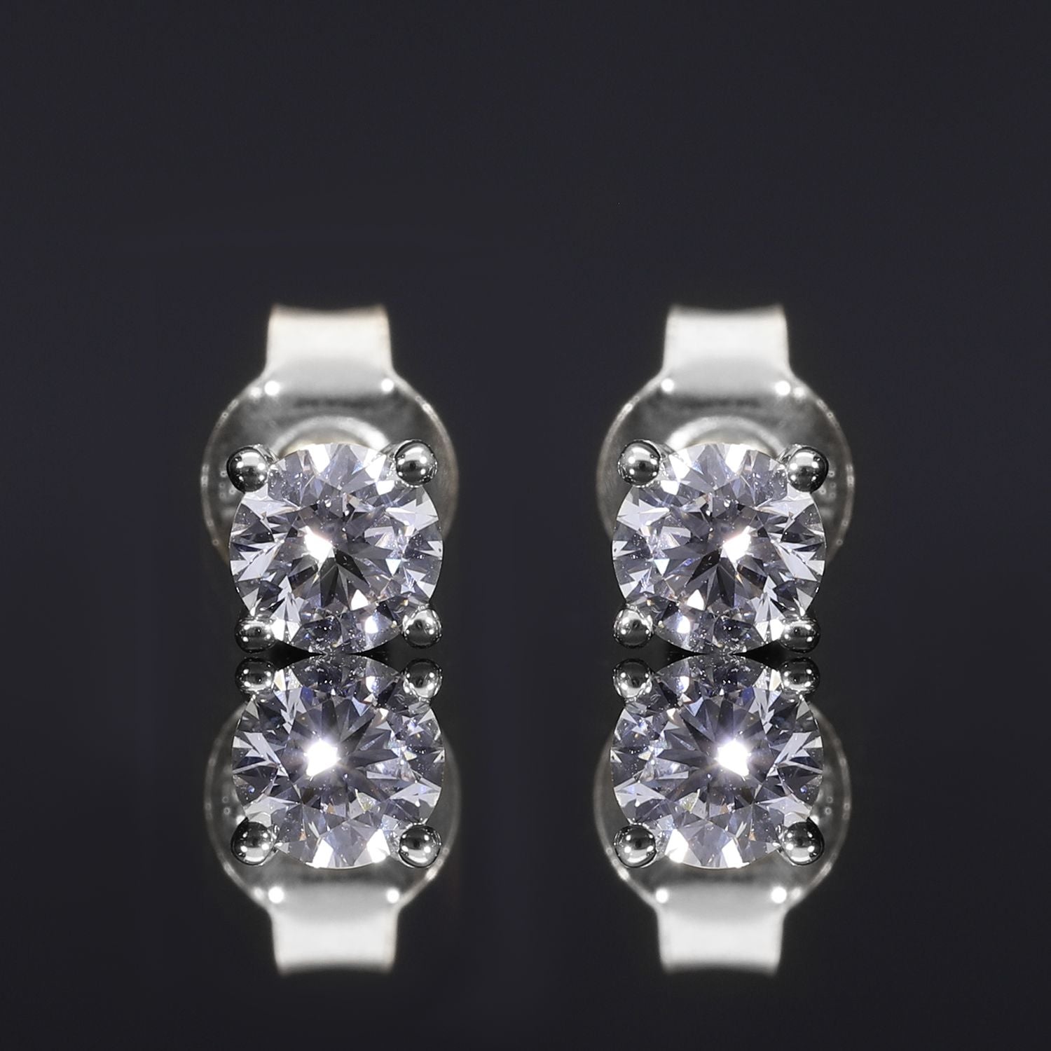 Luxuriant Diamond Duo: Labor Diamant Ring & Ohrringe in rhodiniertem Silber
