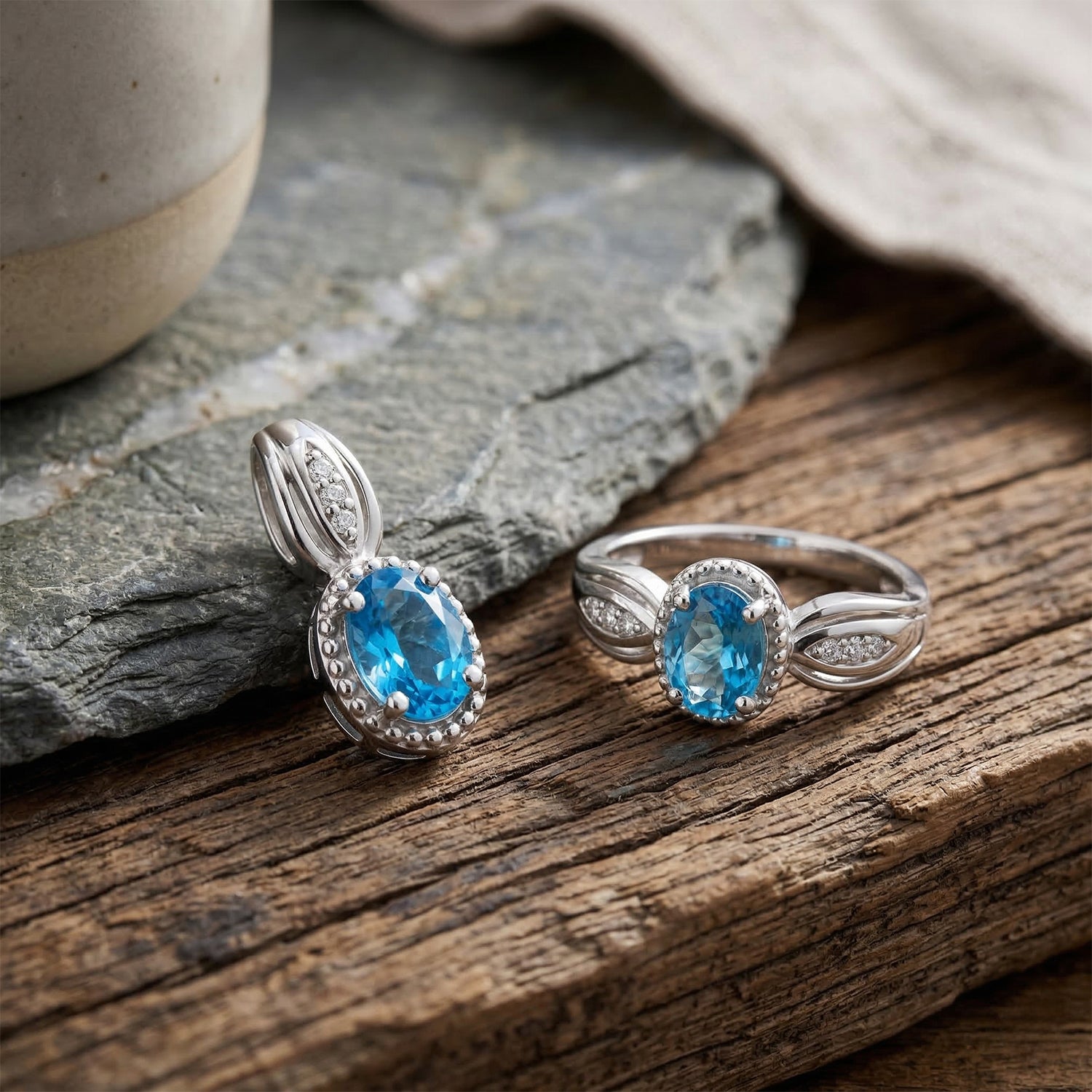 D’Joy blauer und weißer Zirkon Ring und Anhänger