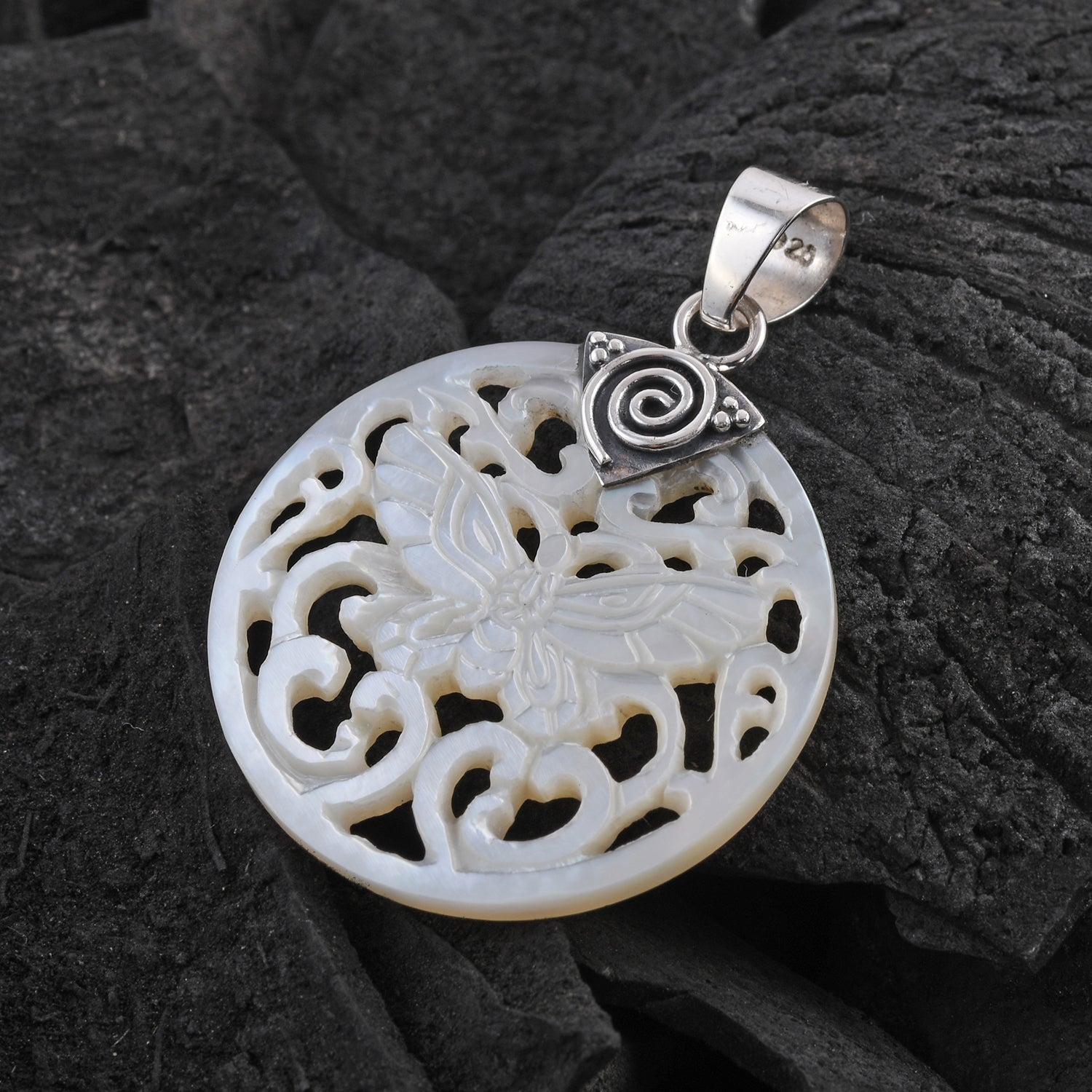 Royal Bali Kollektion - weißer Muschelkernperlen-Anhänger, 925 Silber