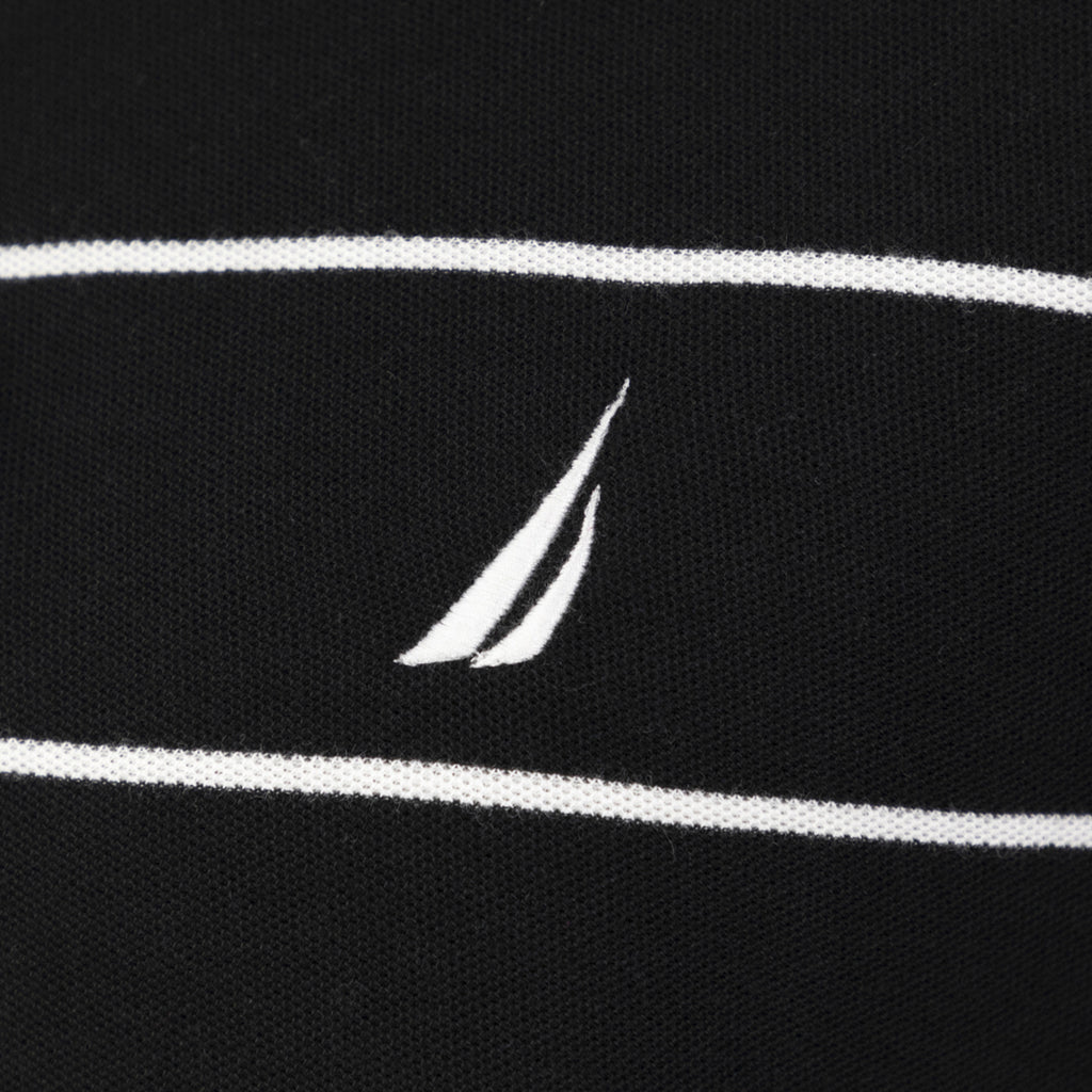 Schwarz
