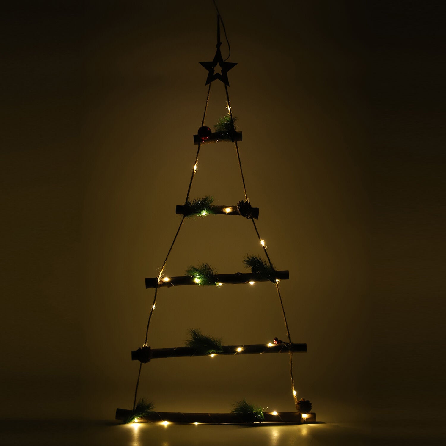 Hängender, moderner Weihnachtsbaum mit 25 warmen LEDs, 3xAA Batterie (nicht inkl.), Größe 43,5x87 cm