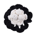 Handgefertigte Brosche mit Häkelarbeit Blumen Design, Schwarz und Weiß