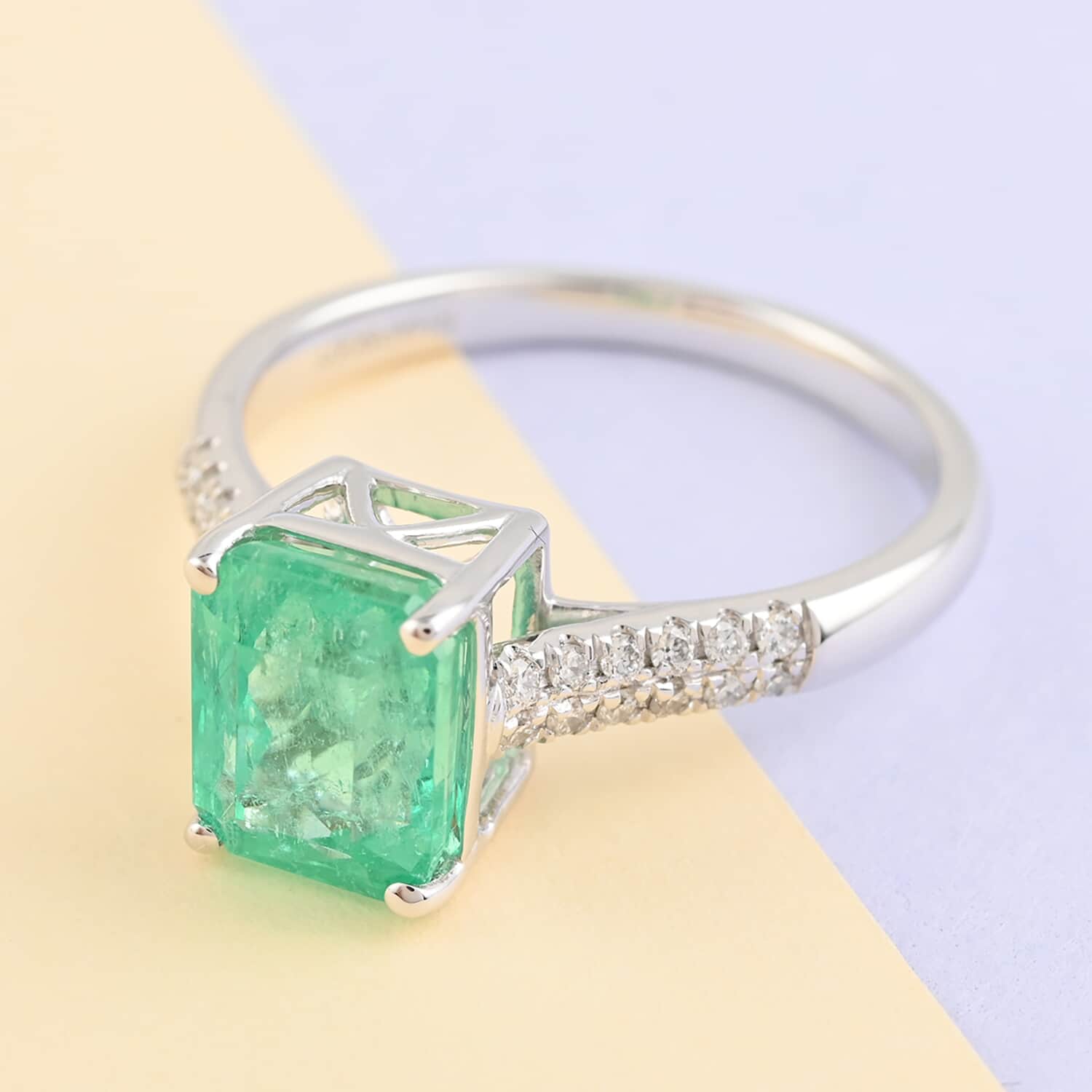 Rhapsody AAAA Kolumbianischer Smaragd, Weißer Diamant Ring 950 Platin (Größe 17.00) ca. 3.00 ct