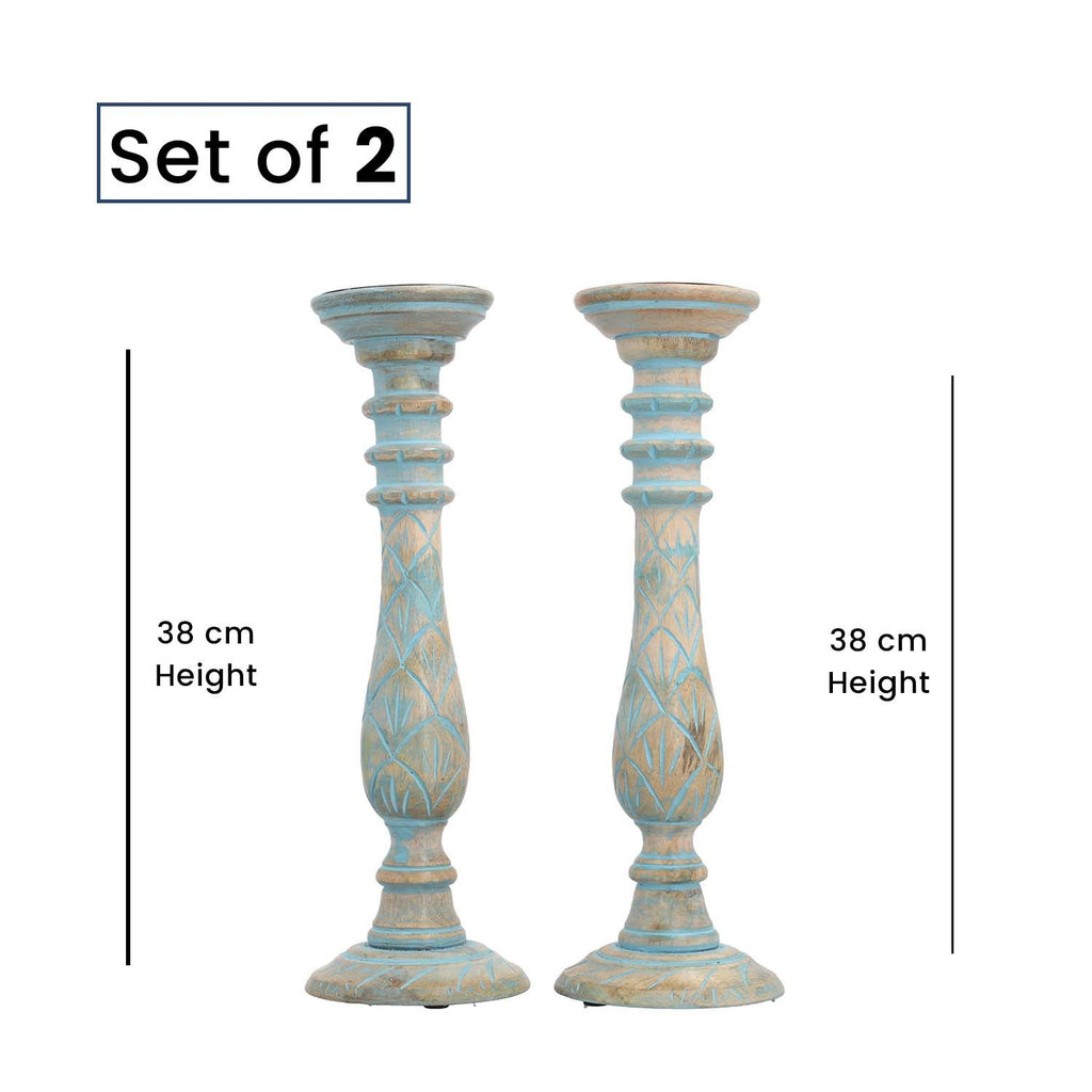 Set aus 2 antiken geschnitzten Holzkerzenhaltern mit rundem Ständer, 38cm, Hellblau