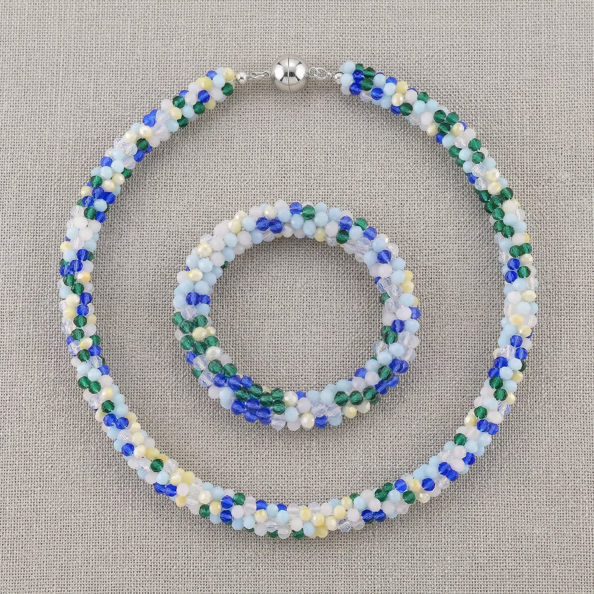 Mehrfarbige blaue Kristall 45cm Halskette und flexibles Armband