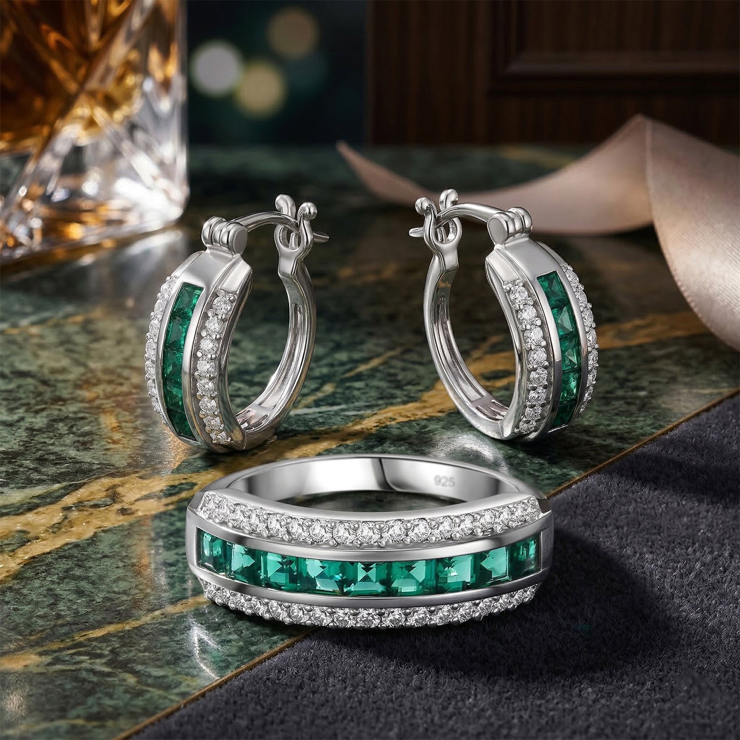 Labor Smaragd und Zirkon Ring und Ohrringe