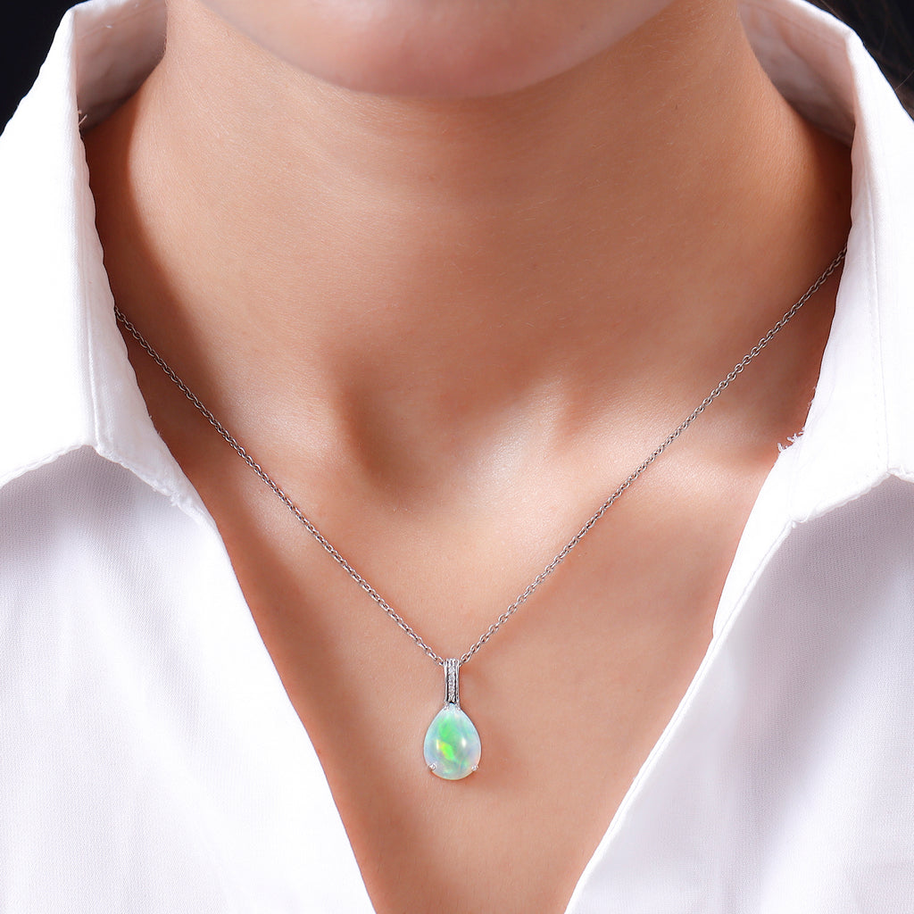 Natürlicher, äthiopischer Opal und weißer Zirkon-Anhänger, 925 Silber platiniert ca. 2,90 ct