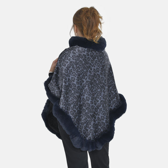 Warm und weich: Kunstpelz-Poncho mit Leopardenmuster, 70x92 cm, dunkelblau