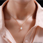 Natürlicher, äthiopischer Opal und weißer Zirkon-Anhänger, 925 Silber vergoldet ca. 0,89 ct