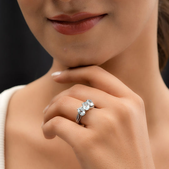 Himmelblauer Topas-Ring, Edelstahl, ca. 2,74 ct