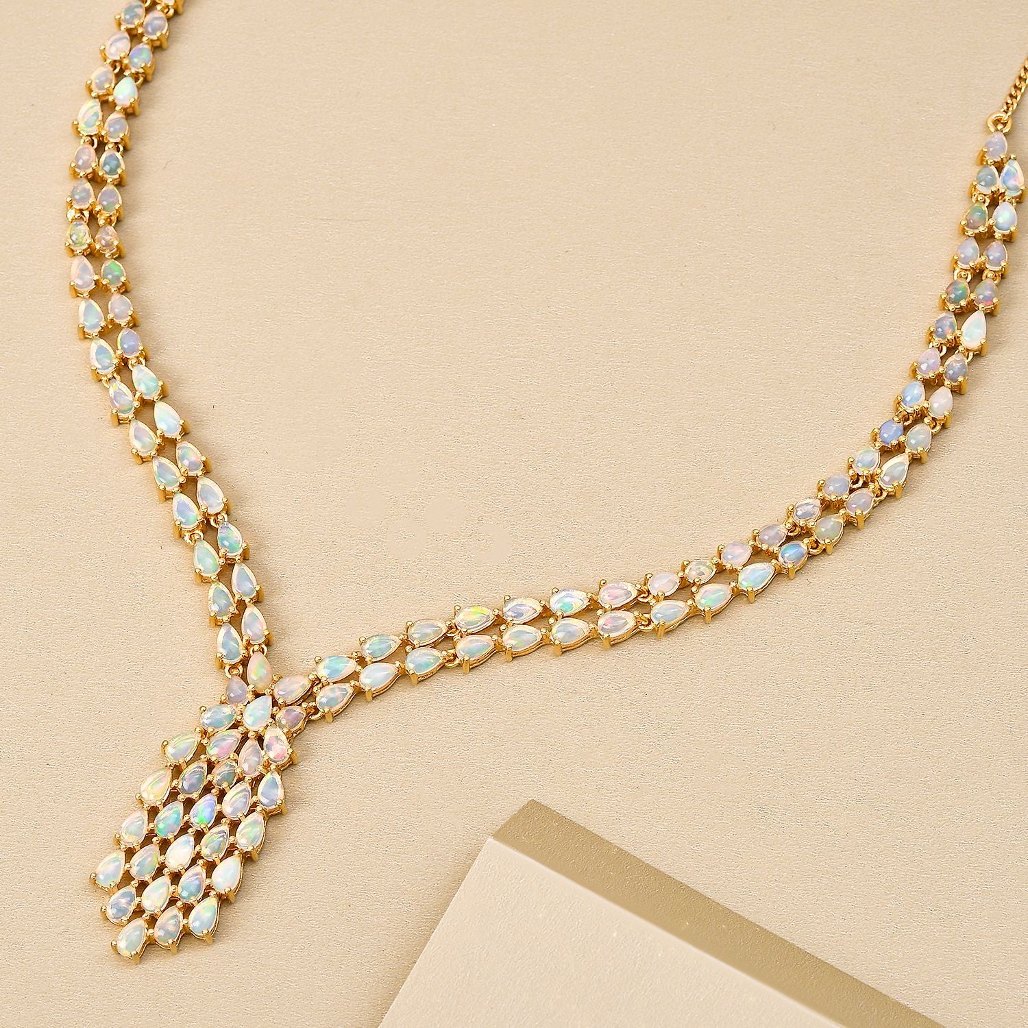 Natürliches, äthiopisches Welo Opal Collier, ca. 45 cm, 925 Silber vergoldet ca. 18.15 ct