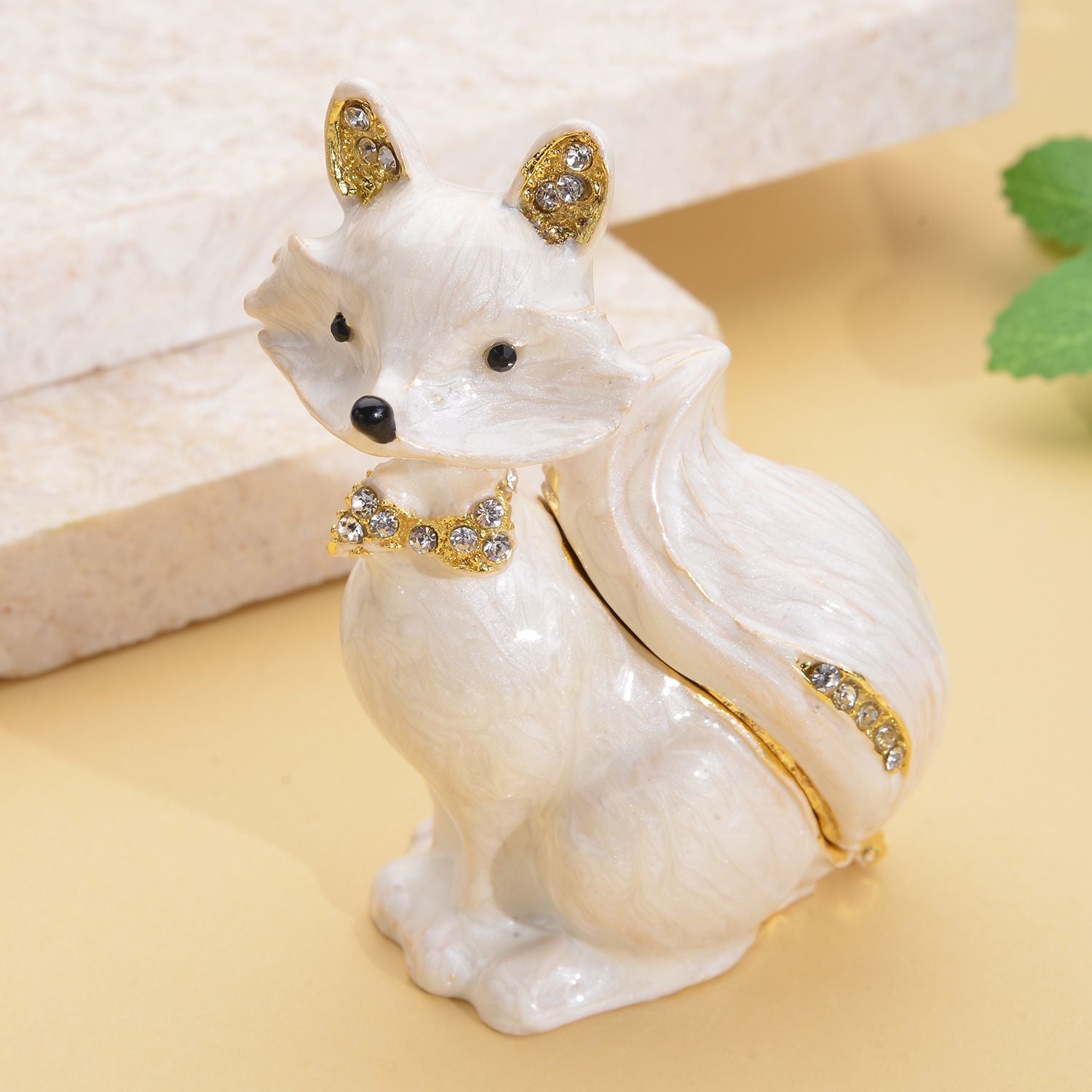 Tablettendöschen mit weißen Kristallen, emailliert, weiß, 5,2x7,2 cm, Fuchs