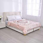 Wolkenweiche Decke mit floralem Muster, 200x230cm, beige