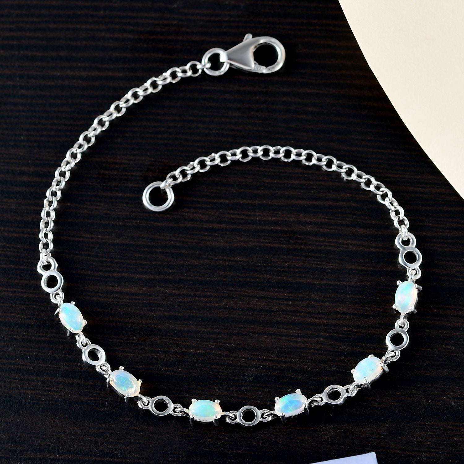Natürliches, äthiopisches Welo Opal Armband, ca. 19 cm, 925 Silber platiniert ca. 0.97 ct