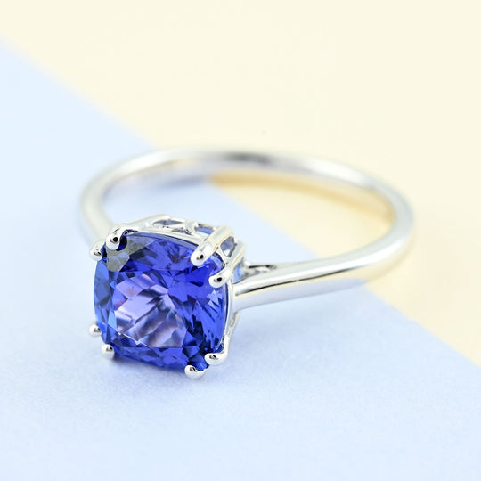 Iliana AAA Tansanit AGI zertifiziert Ring 750 Gold (Größe 17.00) ca. 1.90 ct