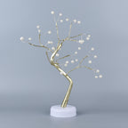 Warmweiße 36 LED Baum Lampe, Größe 50 cm, 3xAA (nicht inkl.), Gold und Weiß