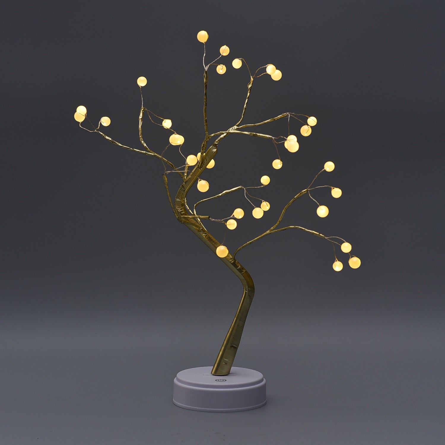 Warmweiße 36 LED Baum Lampe, Größe 50 cm, 3xAA (nicht inkl.), Gold und Weiß