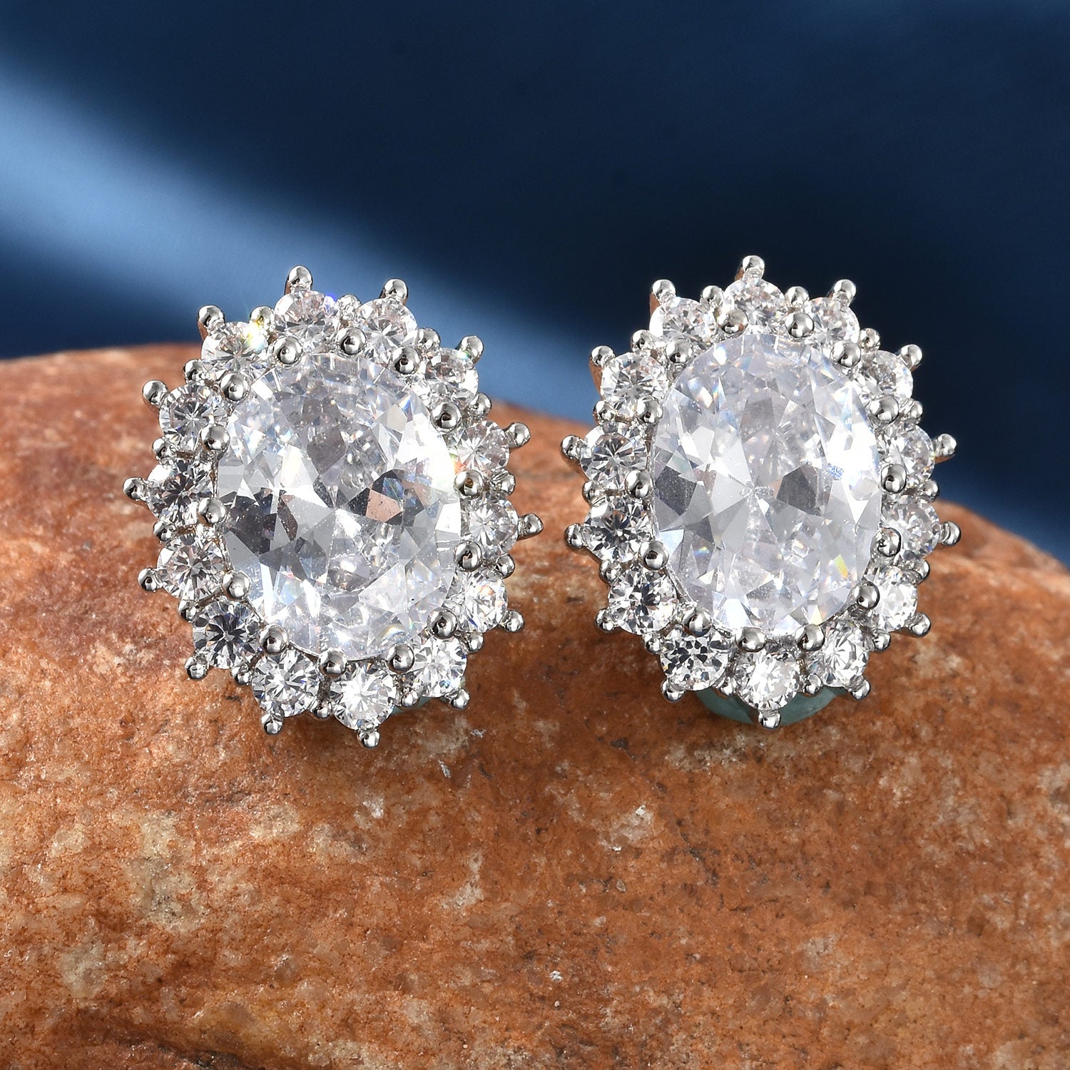 Weiße Zirkonia-Ohrringe, silberfarben ca. 3,00 ct