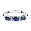 Kanchanaburi Blauer Saphir und weißer Zirkon-Ring, 925 Silber platiniert (Größe 17.00) ca. 0.94 ct
