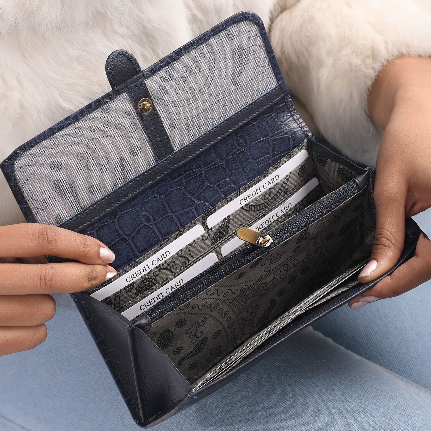 Echtleder Portemonnaie mit Krokoprägung und RFID-Schutz, 19,5x11,45 cm, marine