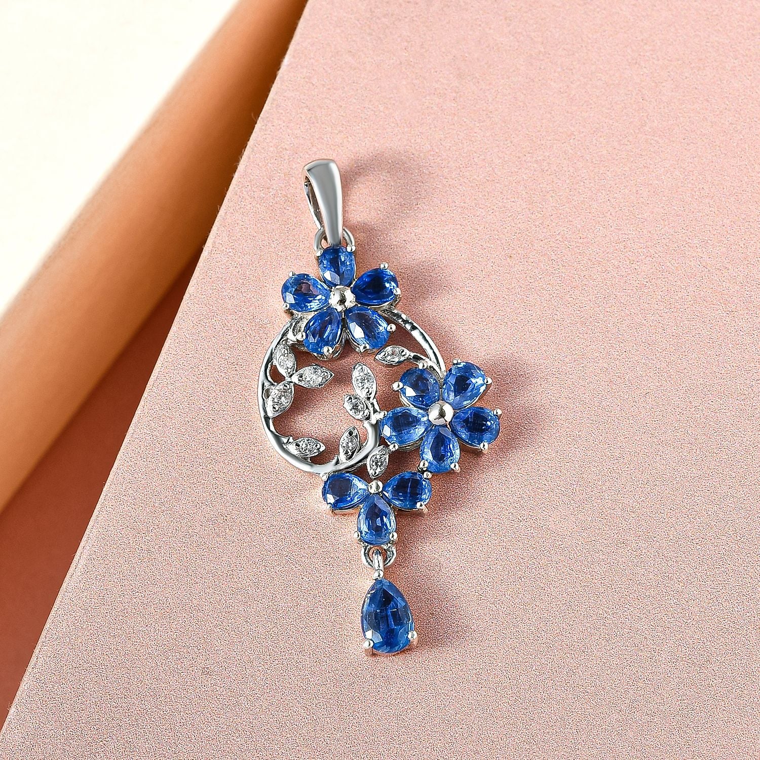 Kaschmir Kyanit-Anhänger, 925 Silber platiniert ca. 3.33 ct