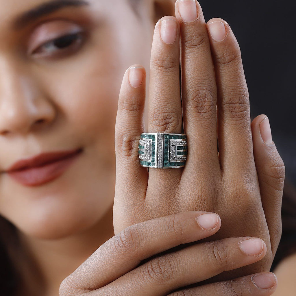 Grün