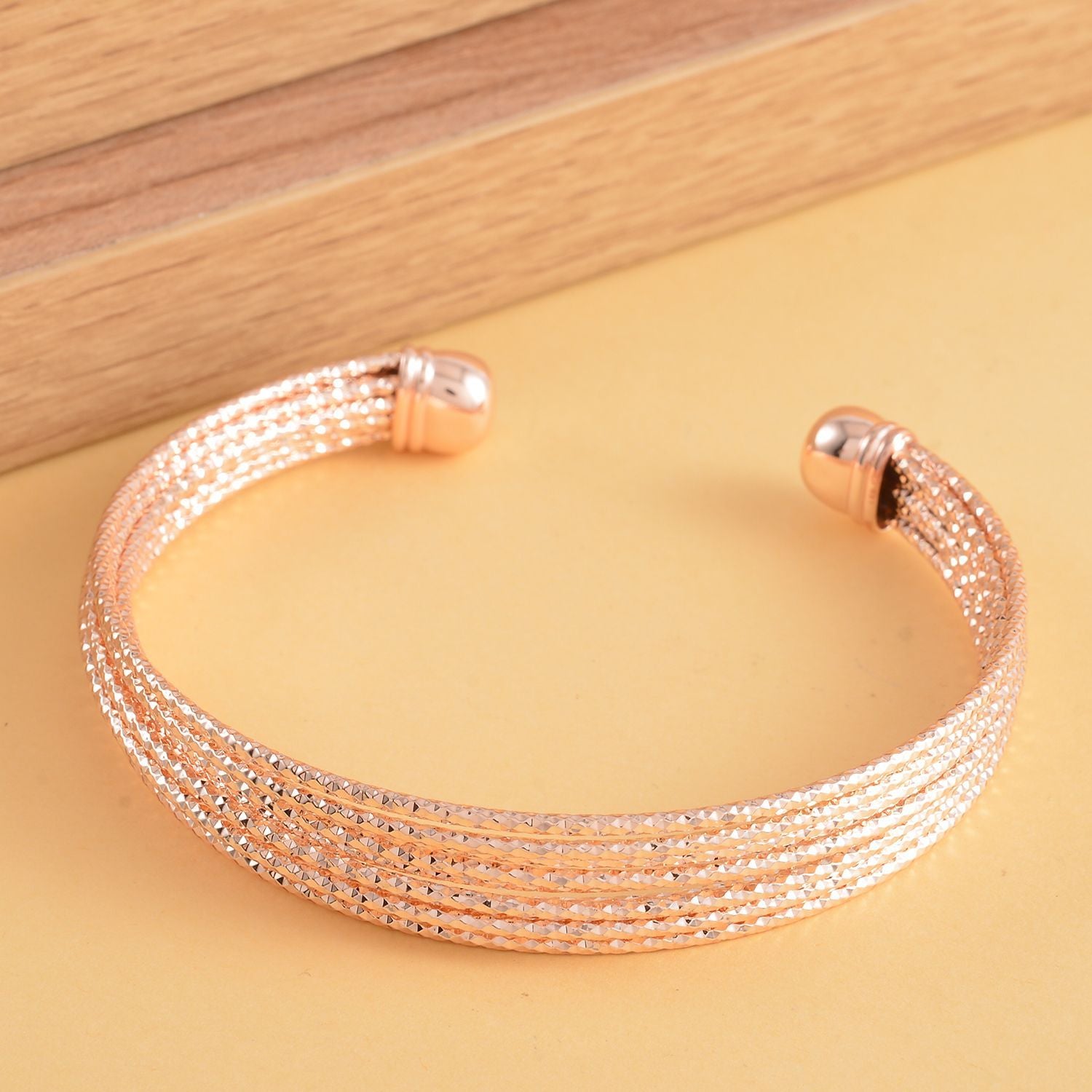 Designer inspirierter Armreif, ca. 19 cm, roséfarben