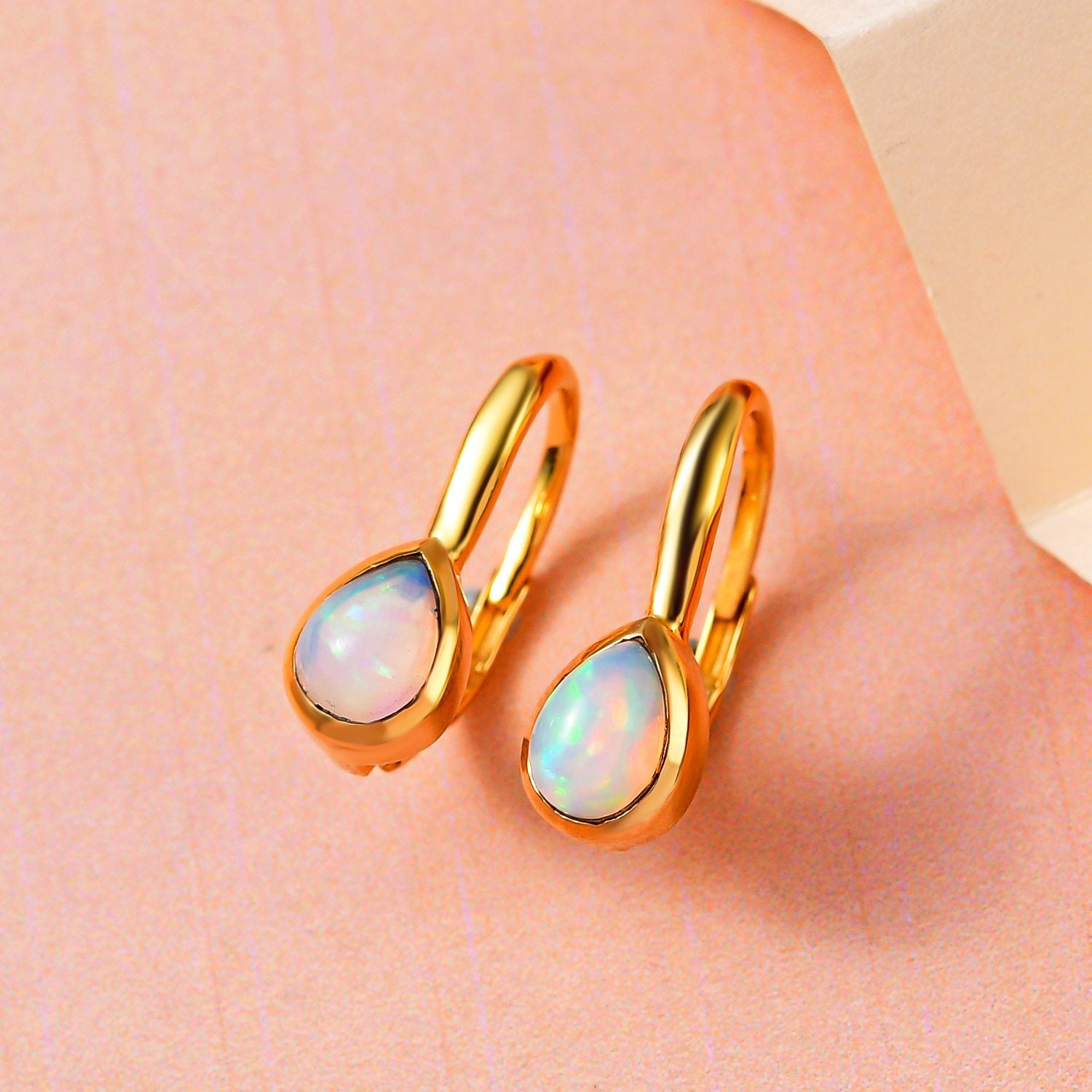 Natürliche, äthiopische Welo Opal Ohrringe, 925 Silber vergoldet ca. 0.94 ct