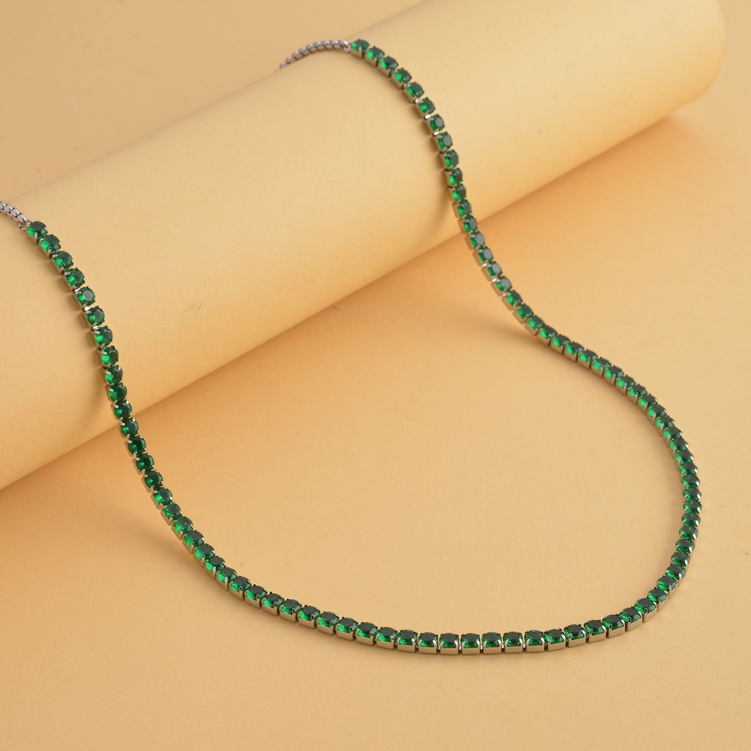 Grüne Zirkonia Halskette, ca. 38 cm, Edelstahl ca. 45,00 ct