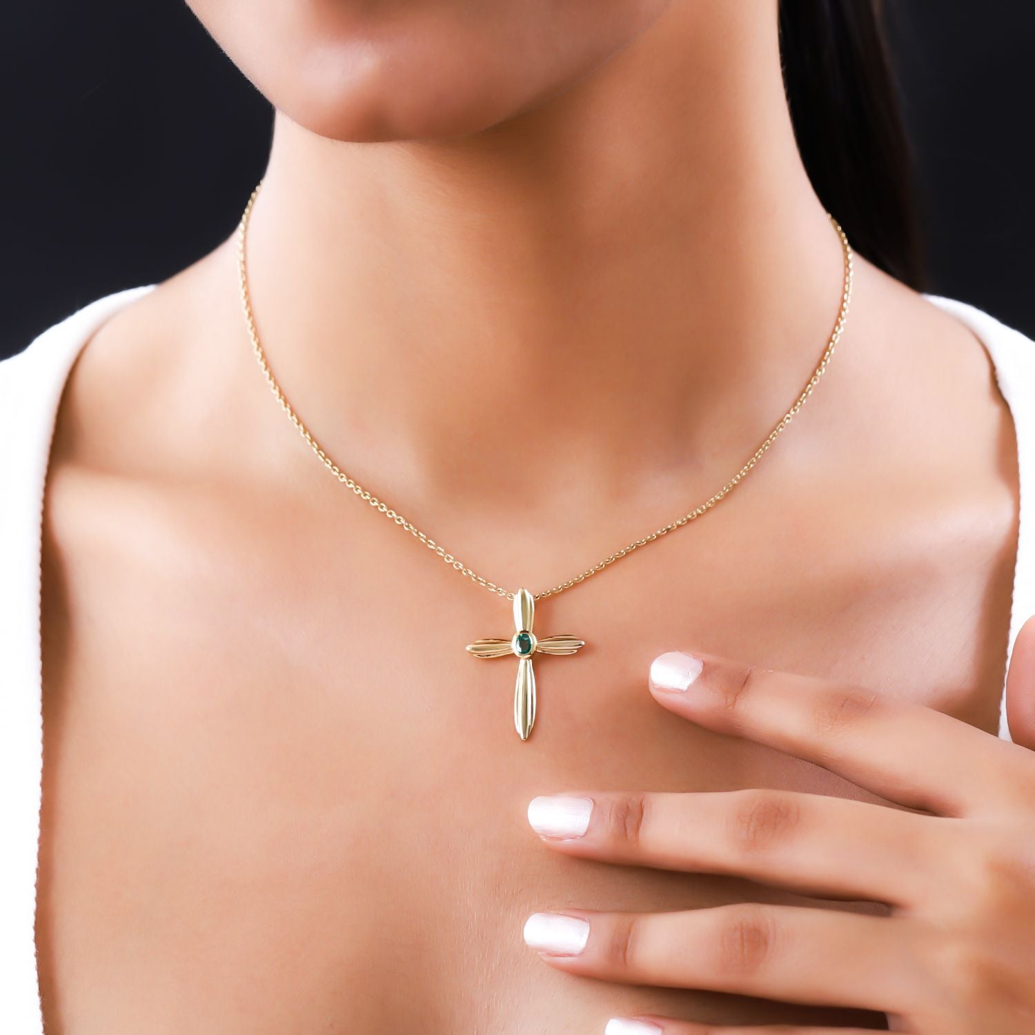 Kolumbianischer Smaragd Kreuz-Anhänger, 925 Silber vergoldet ca. 0.16 ct