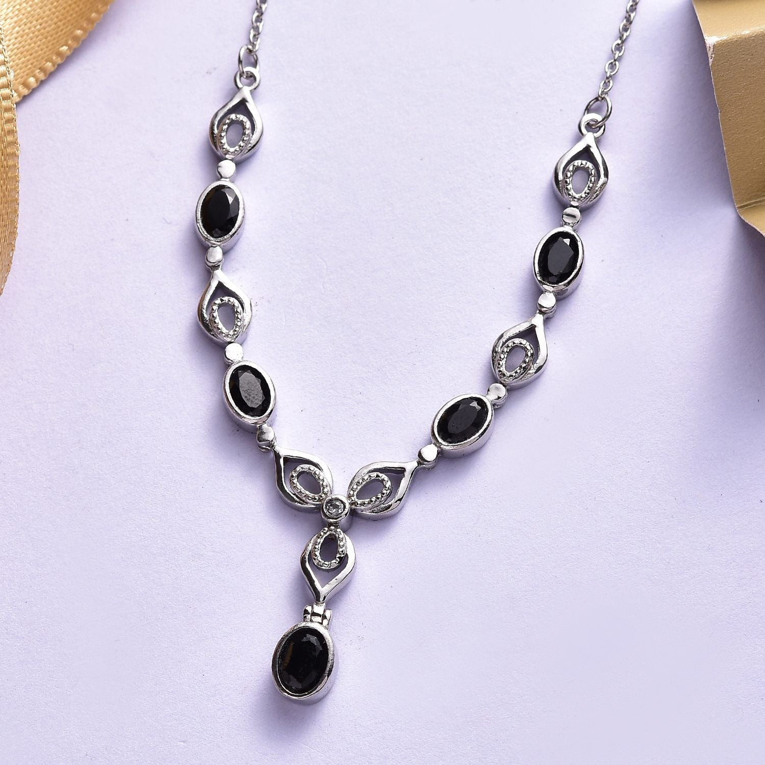 Schwarzes Spinell Collier, ca. 45 cm Edelstahl ca. 3.65 ct