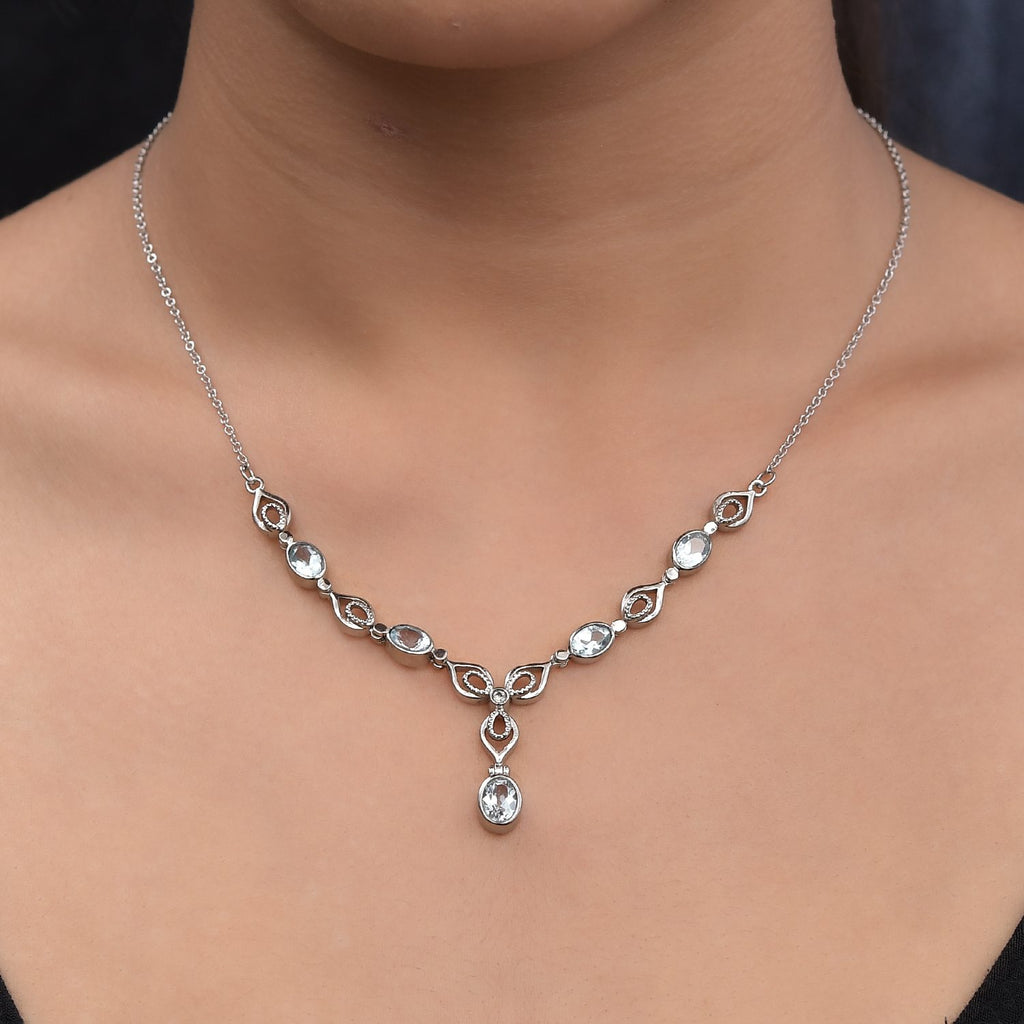 Himmelblaues Topas Collier, ca. 45 cm Edelstahl ca. 3,56 ct