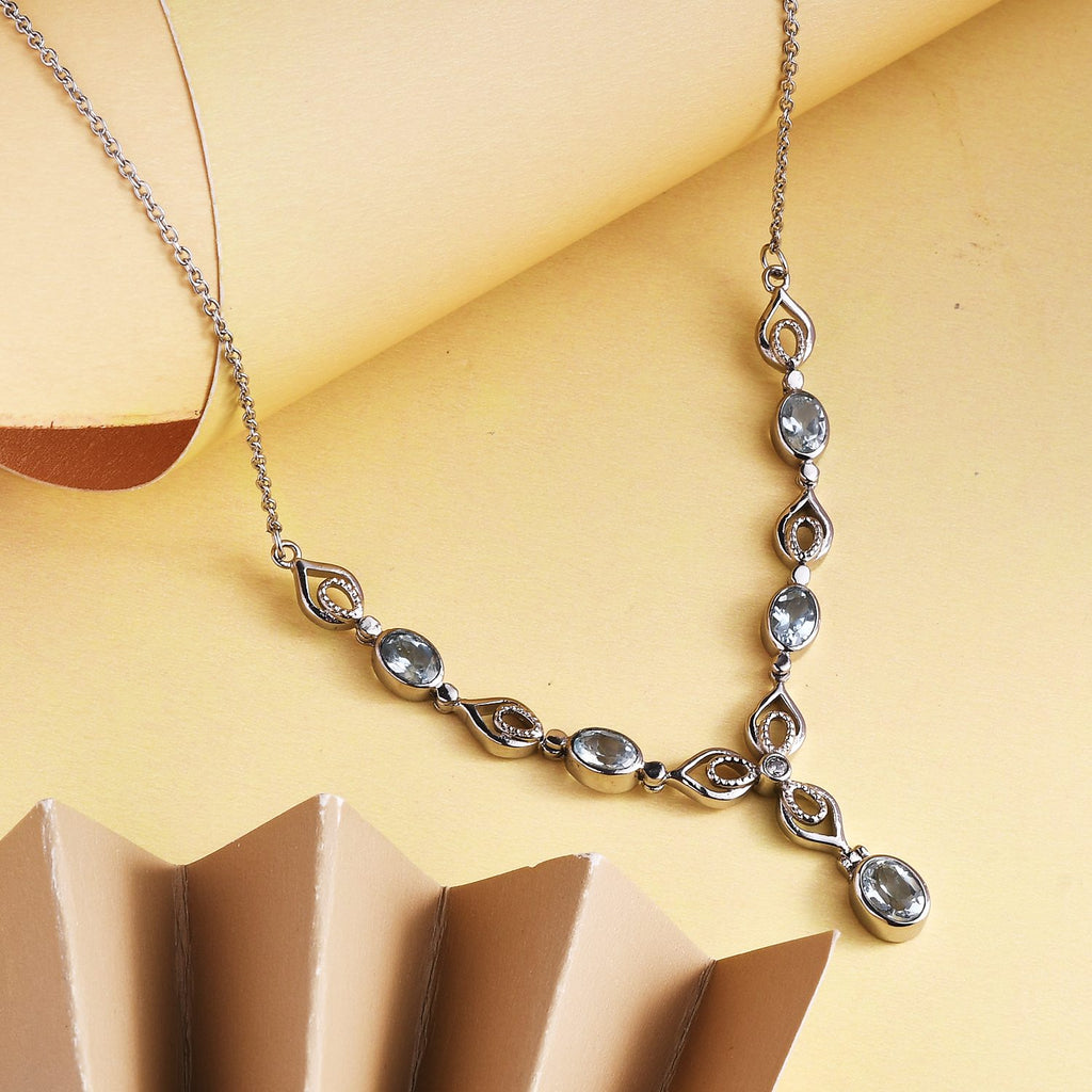 Himmelblaues Topas Collier, ca. 45 cm Edelstahl ca. 3,56 ct