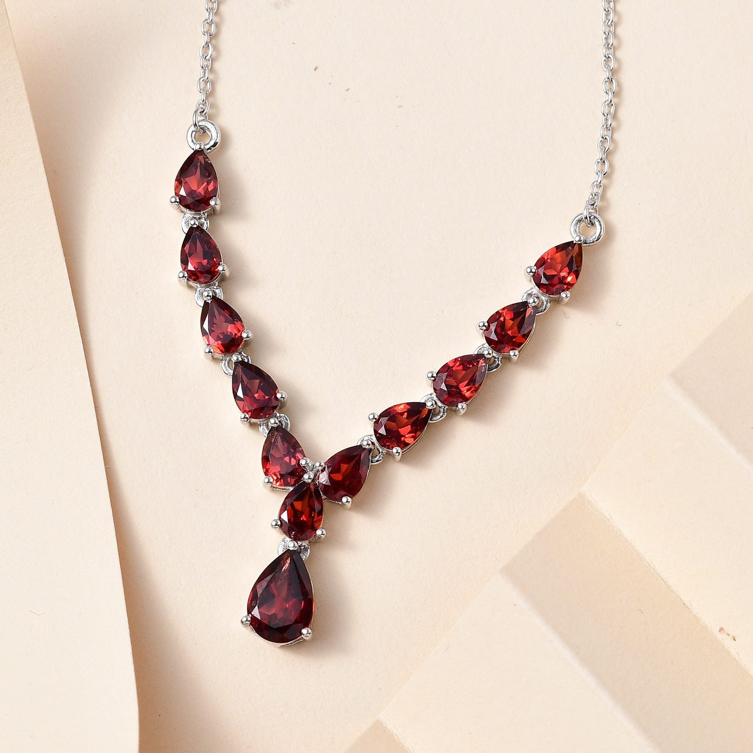 Natürliches Mosambik Granat Collier, ca. 45 cm, 925 Silber platiniert ca. 6.87 ct