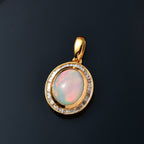 Natürlicher, äthiopischer Welo Opal, weißer Diamant Anhänger 925 Silber Gelbgold Vermeil ca. 2.65 ct