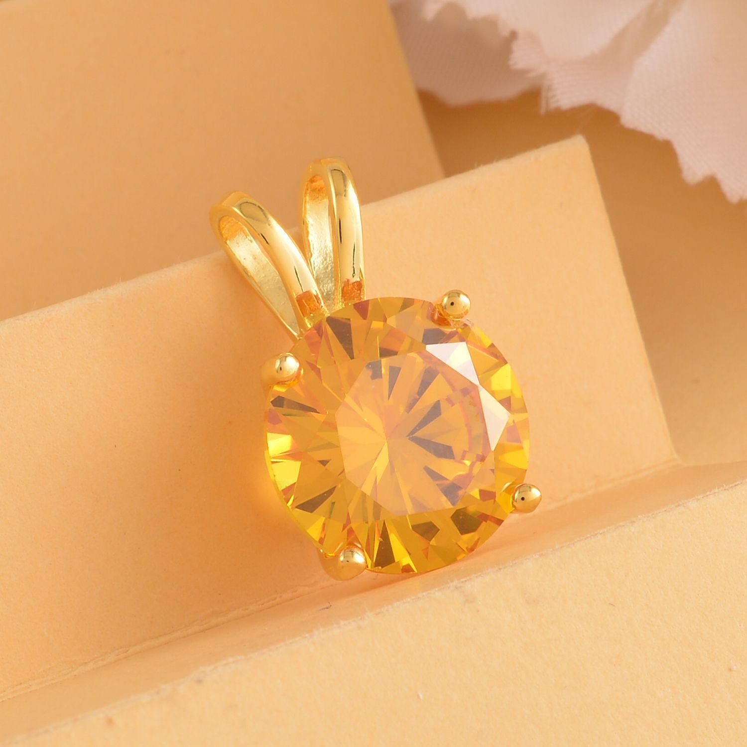 Gelber Zirkonia Anhänger, 925 Silber vergoldet ca. 5,00 ct