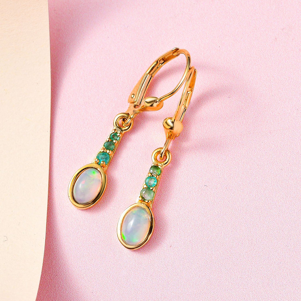 Natürliche, äthiopische Welo Opal, Kagem Sambische Smaragd-Ohrringe, 925 Silber vergoldet ca. 0.99 ct