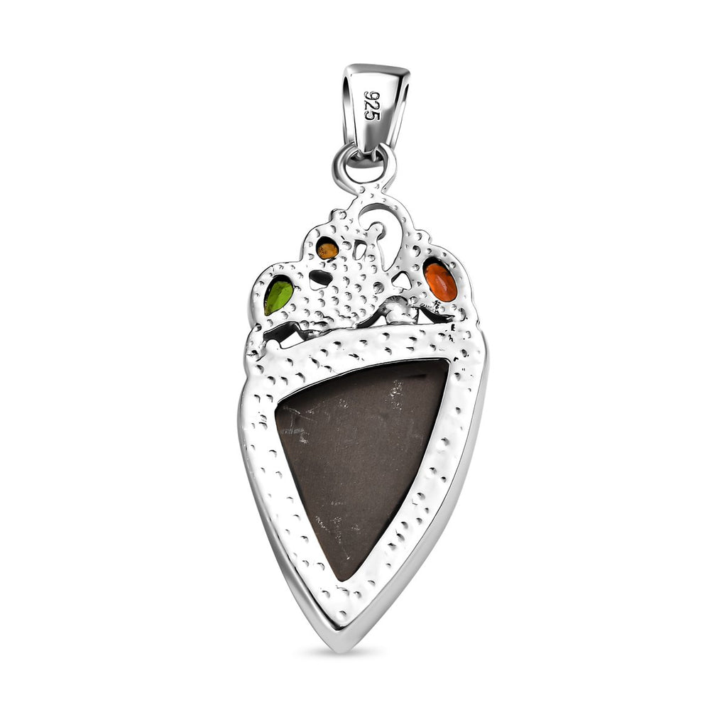 Kanadische Ammolit und roter Granat Anhänger, 925 Silber platiniert ca. 17.59 ct