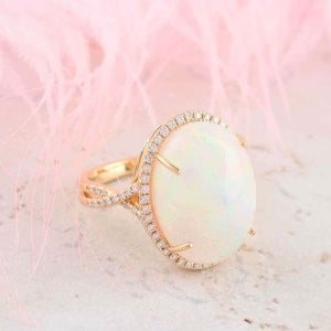 Iliana AAA Natürlicher, äthiopischer Welo Opal, Weißer Diamant SI-GH Ring, AGI zertifiziert und geprüft, 750 Gelb Gold (Größe 18.00) ca. 9,50 ct