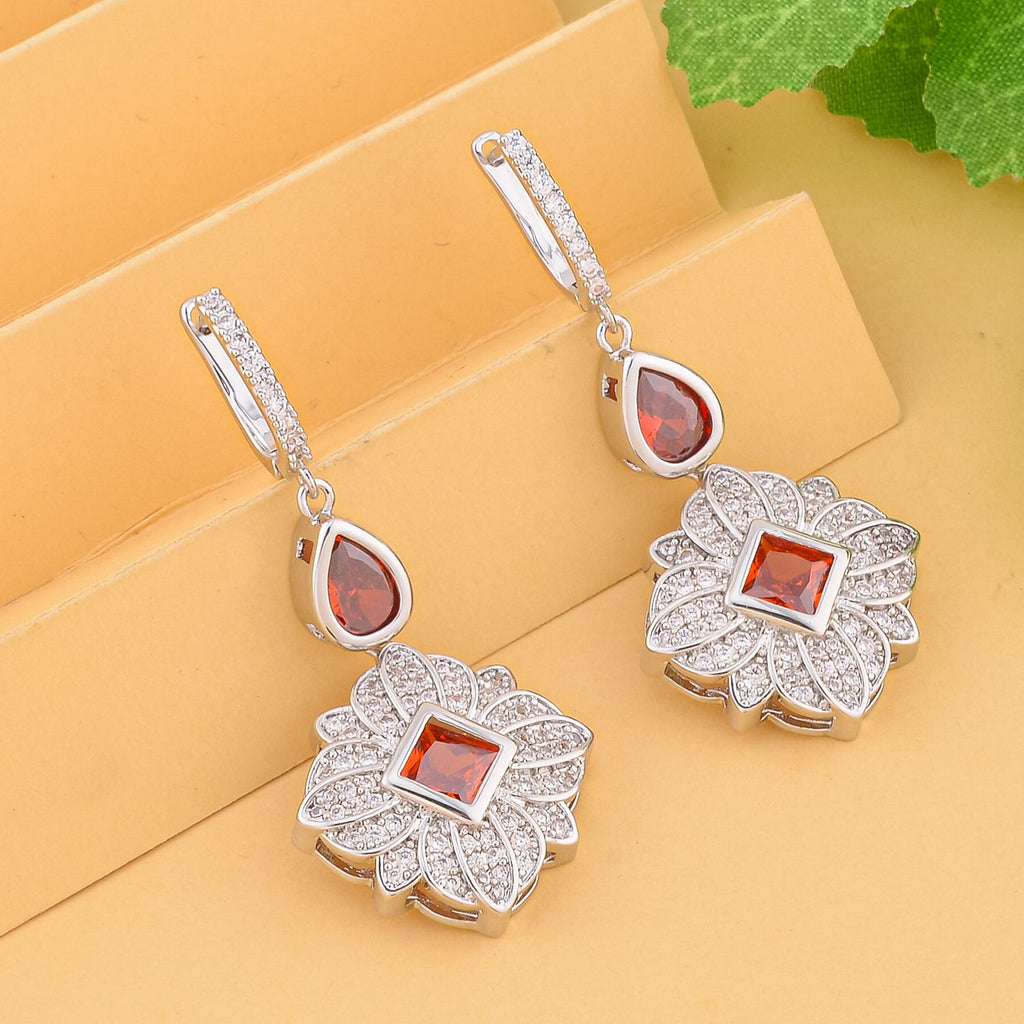 Rote und weiße Zirkonia Ohrringe, Messing, ca. 1.80 ct