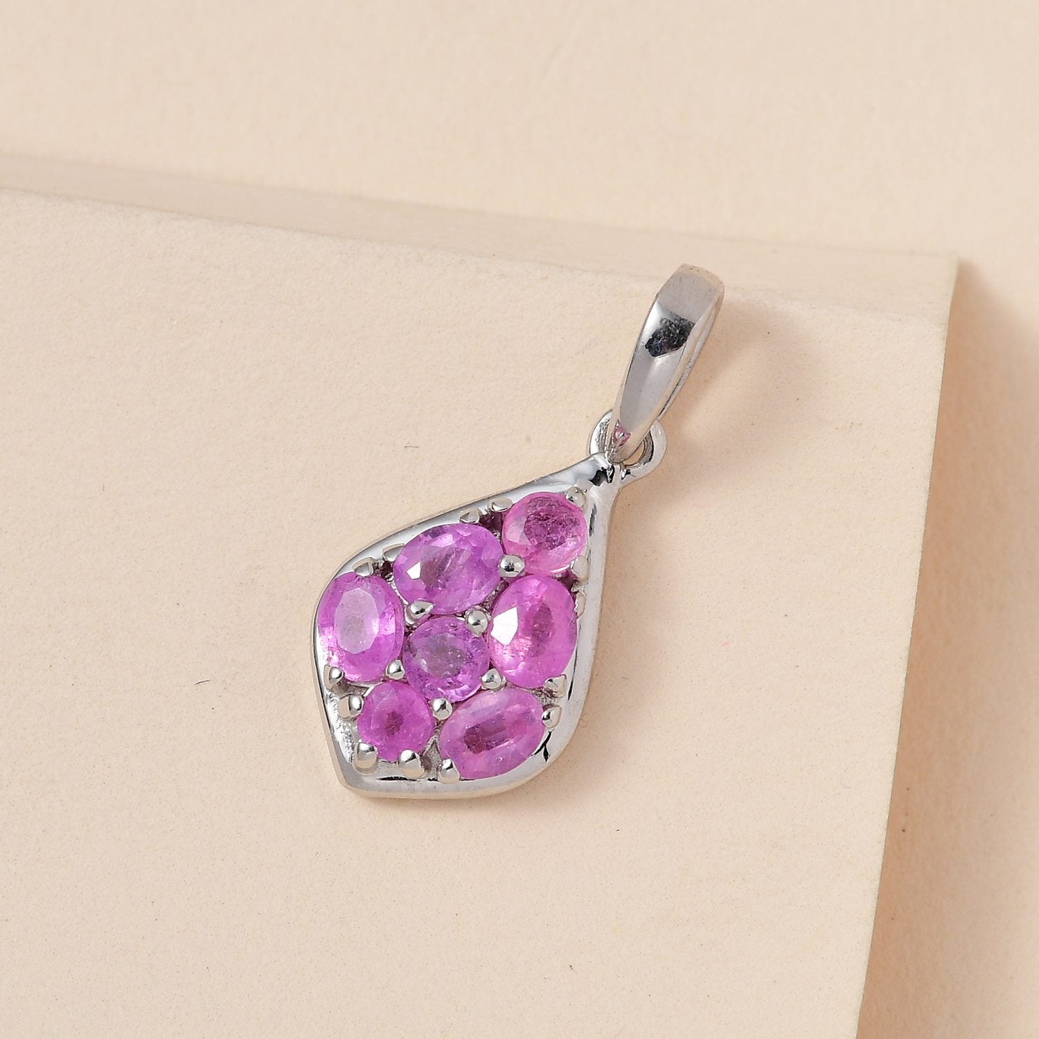 Ilakaka rosa Saphir (Fissure gefüllt) Anhänger, 925 Silber platiniert ca. 1.55 ct