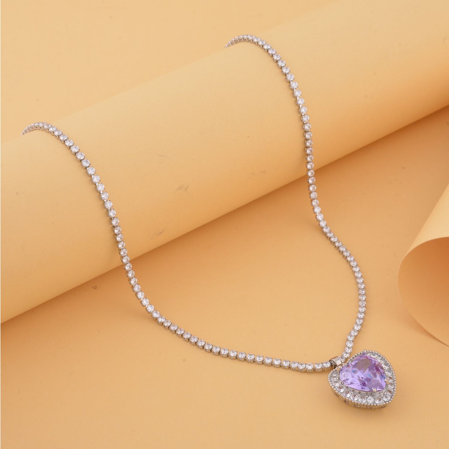 Lavendel-blaue Zirkonia Herz-Halskette, 50 cm, ca. 13.00 ct